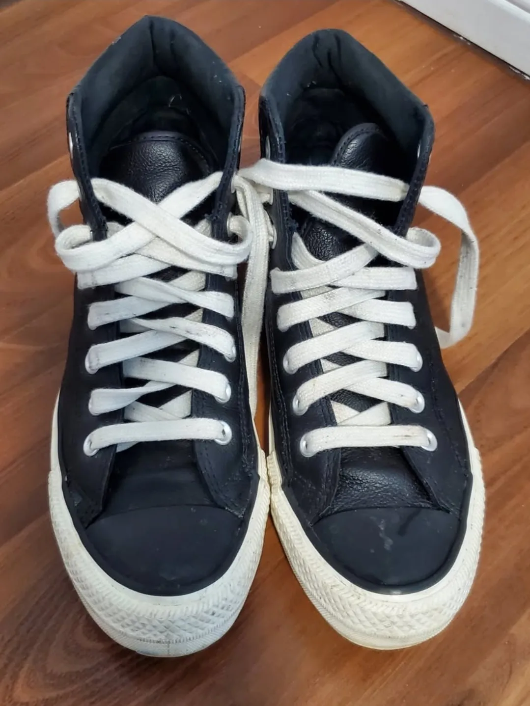 Converse All Star High Top Leather Thinsulate Boots - Size 8.5 W image indicator(2)