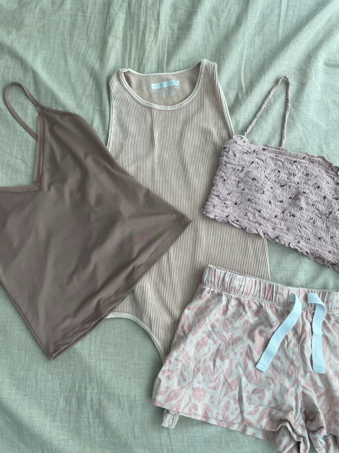 Assorted women’s clothing - Size XS/S thumbnail