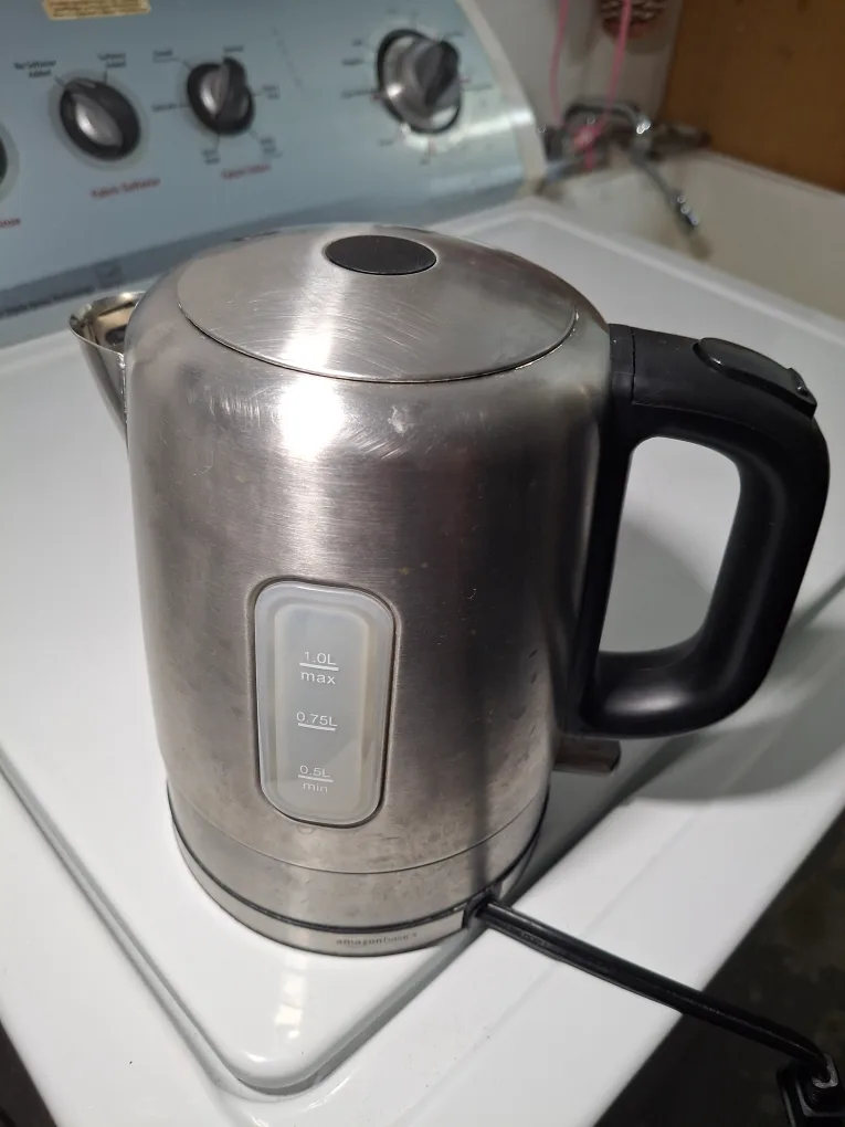 Electric Kettle - Stainless Steel 🇨🇦 thumbnail