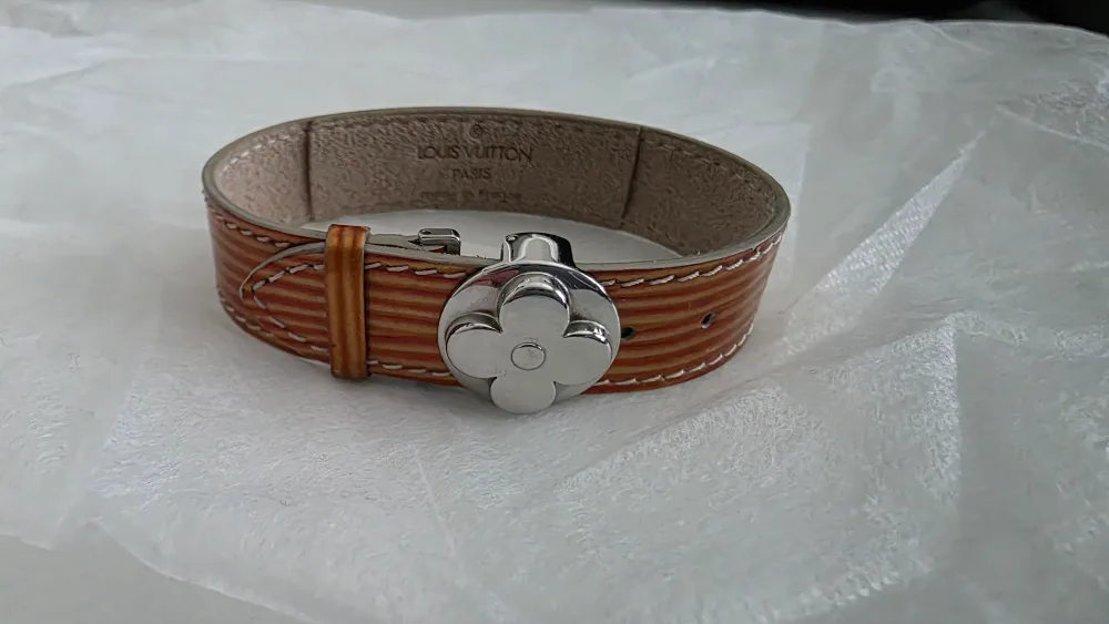 Louis Vuitton Good Luck Bracelet thumbnail