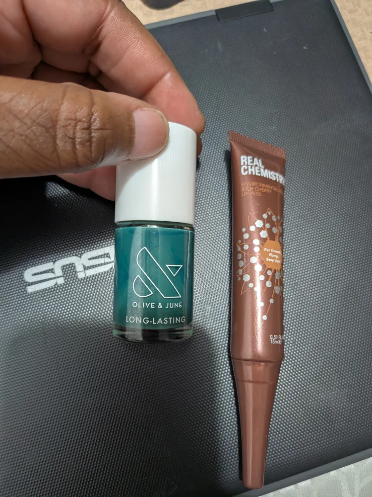 Olive & June Long-Lasting Nail Polish image indicator(2)