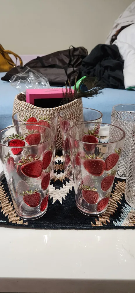 Tall glasses thumbnail