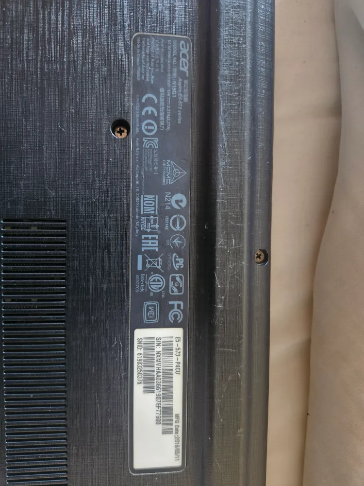 Acer Aspire ES1-572 Laptop image indicator(4)