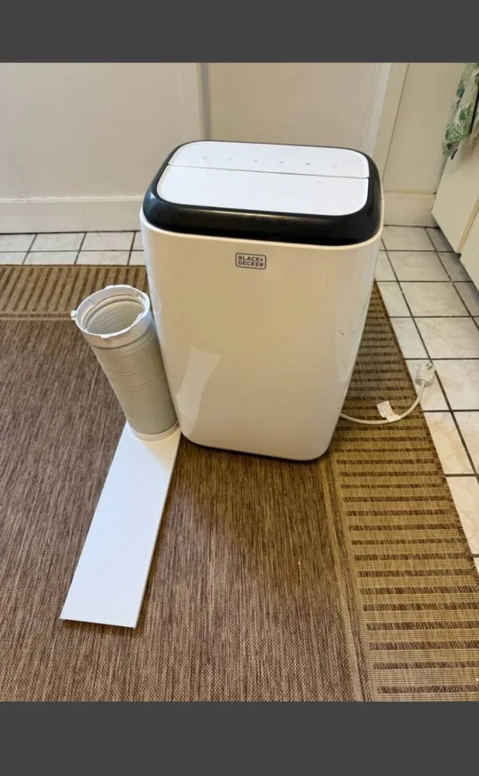 (Free Delivery) 6,000 BTU Black+Decker Portable Air Conditioner thumbnail