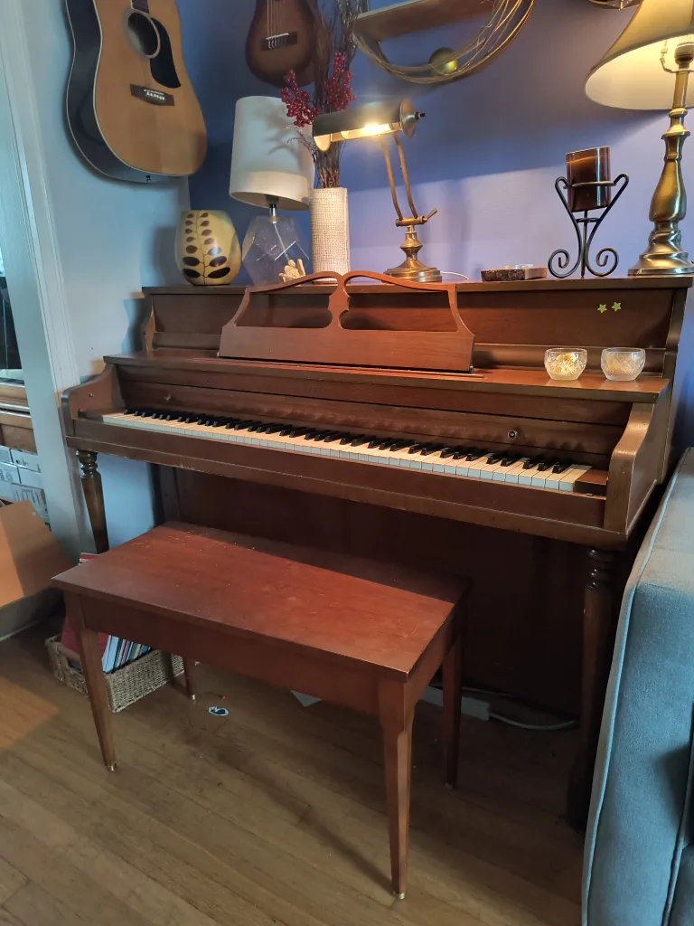 Heintzman Upright Piano with Bench thumbnail