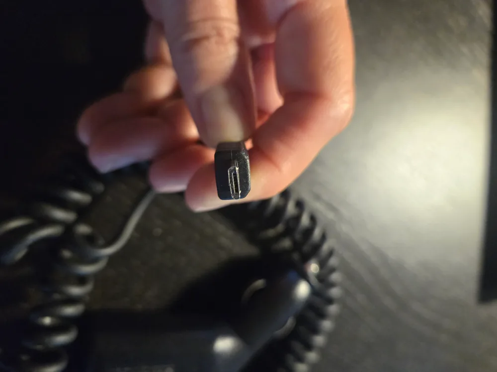 Blackberry CLA3887010 Car Charger image indicator(5)