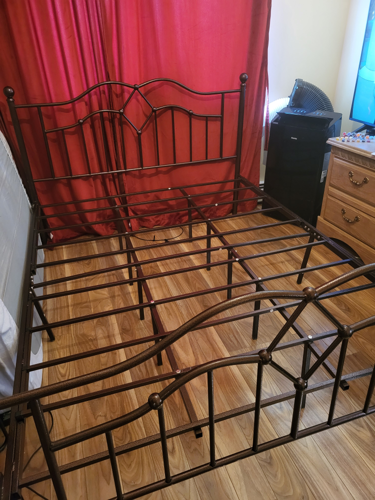 Metal Bed Frame Queen size - photo 2