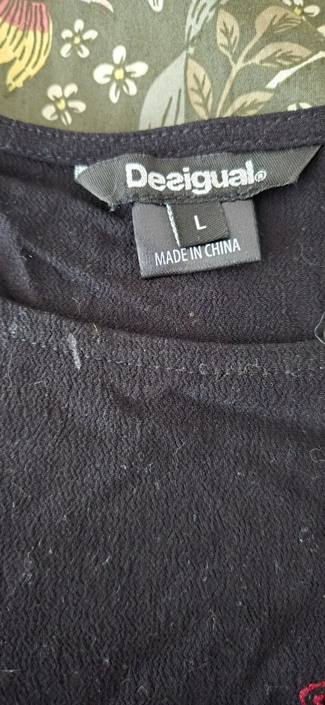 Desigual Black Embroidered Tee - Size L image indicator(4)