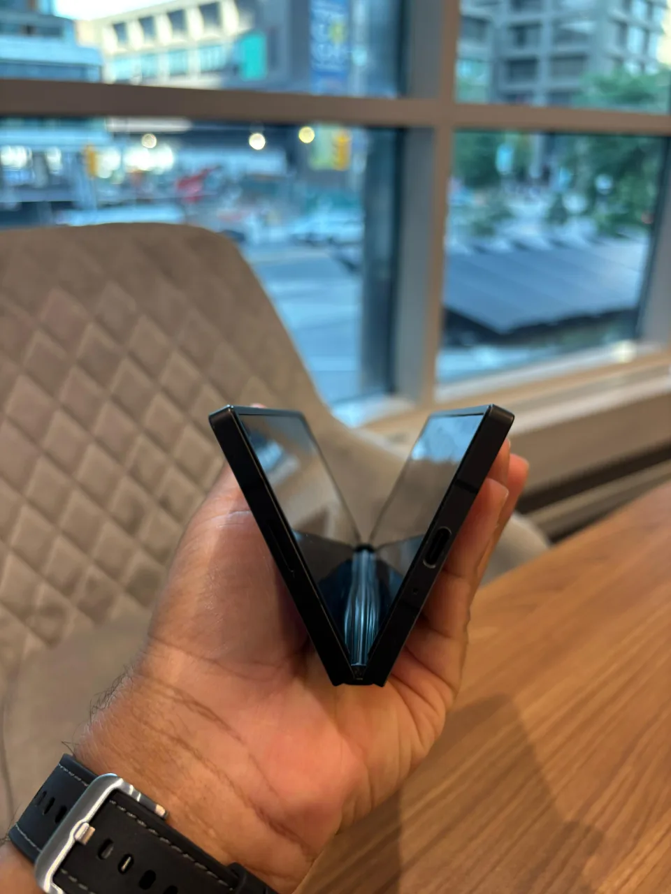 Samsung Galaxy Fold 6| 528 GB| Original Box| NO Scratches image indicator(8)