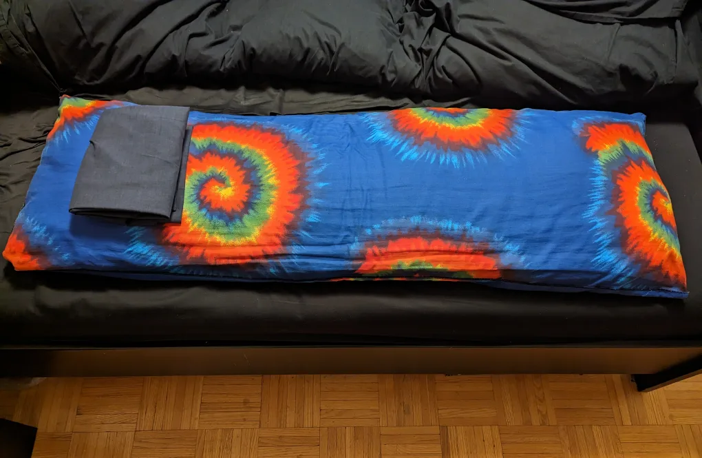 Tie Dye Body Pillow Cover with white pillow cover 🇨🇦