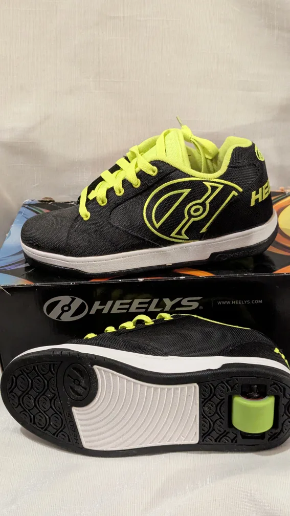 Heelys Roller Shoes, Black & Neon Green, US Size 7 thumbnail