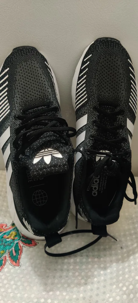 Adidas Swift Run 22 Men's Sneakers - Size 8 US thumbnail