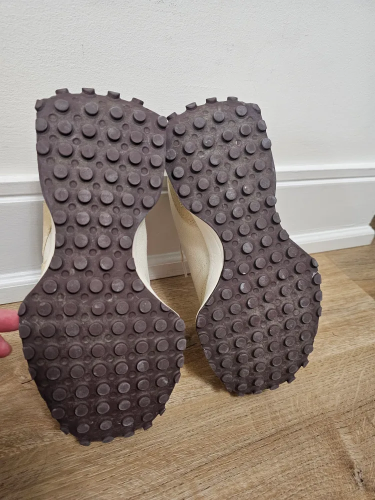 W sz 8 New Balance 327 image indicator(6)