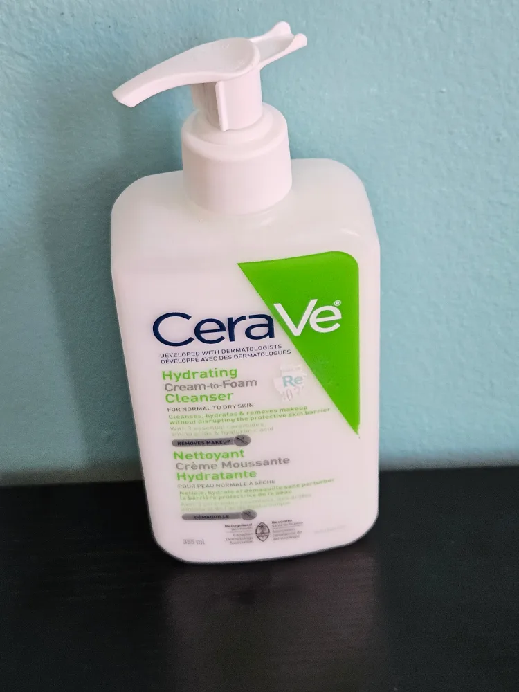 BN)CeraVe Hydrating Cream-to-Foam Cleanser 355mL thumbnail