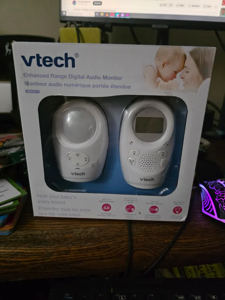 VTech Enhanced Range Digital Audio Monitor DM1211 thumbnail