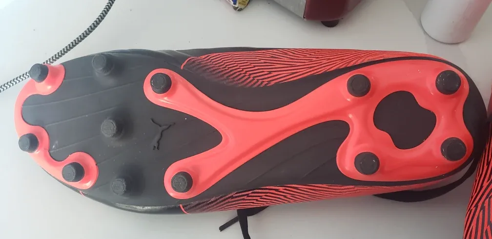 Puma Soccer Cleats - Black and Red image indicator(3)