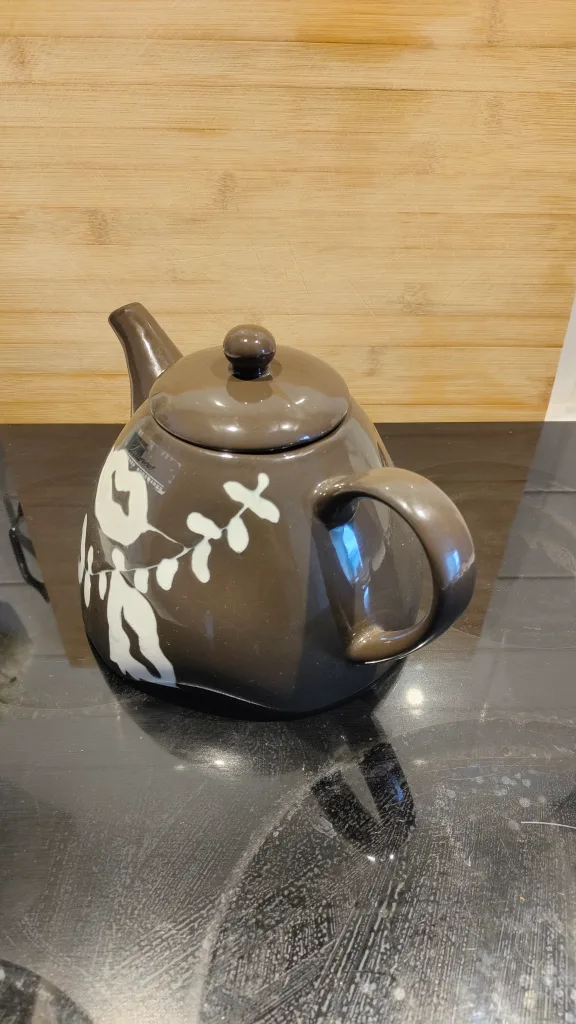 Porcelain Teapot – Designer Homewares by Taness🇨🇦🧡 image indicator(4)