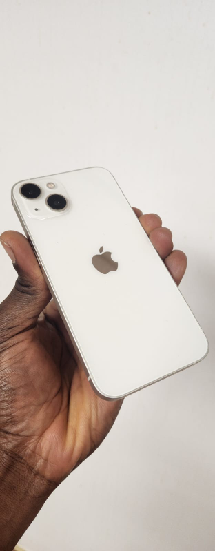 iPhone 13 - White