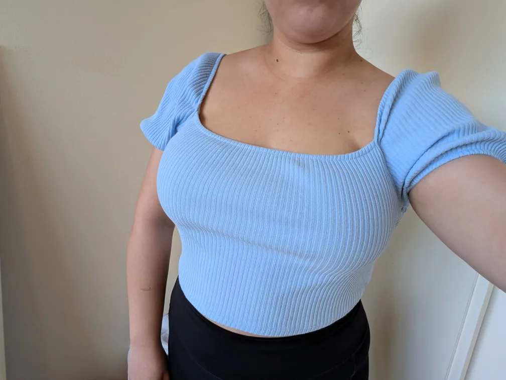 H&M Light Blue Ribbed Crop Top - Size L thumbnail