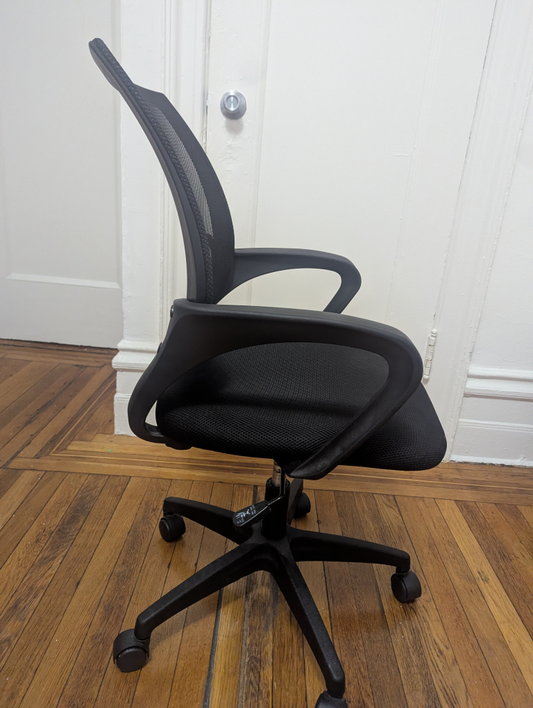 Black Mesh Office Chair - photo 2