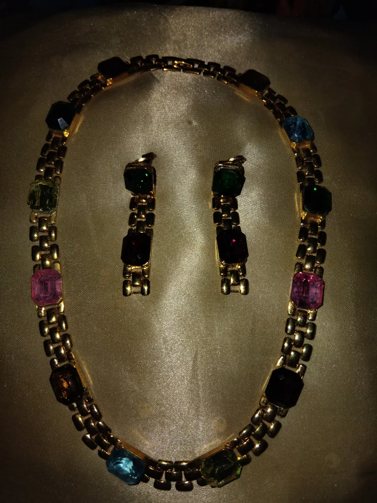 Vintage Necklace & Earring Set - Gold Tone image indicator(2)