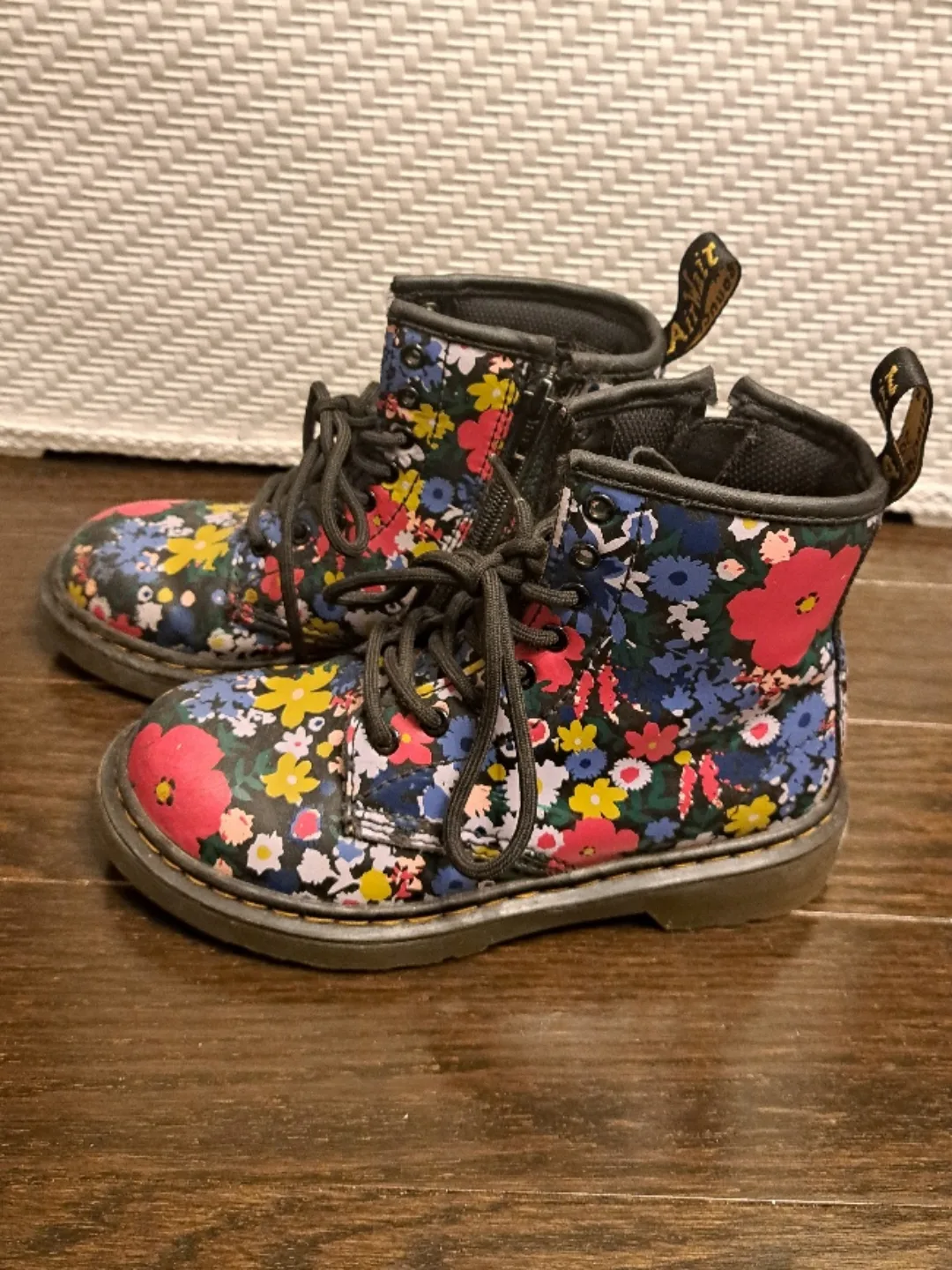Dr. Martens Floral Print Leather Boots image indicator(3)