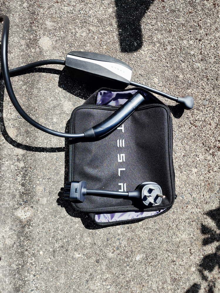 Tesla Mobile Connector - Charger - photo 2