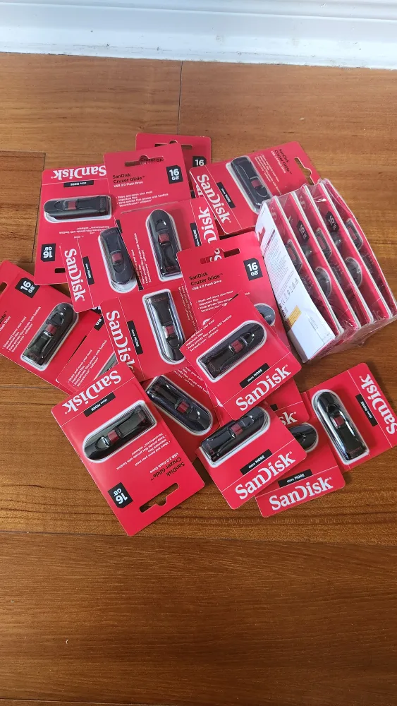 SanDisk 16GB Cruzer Glide 2.0 Flash Drives thumbnail