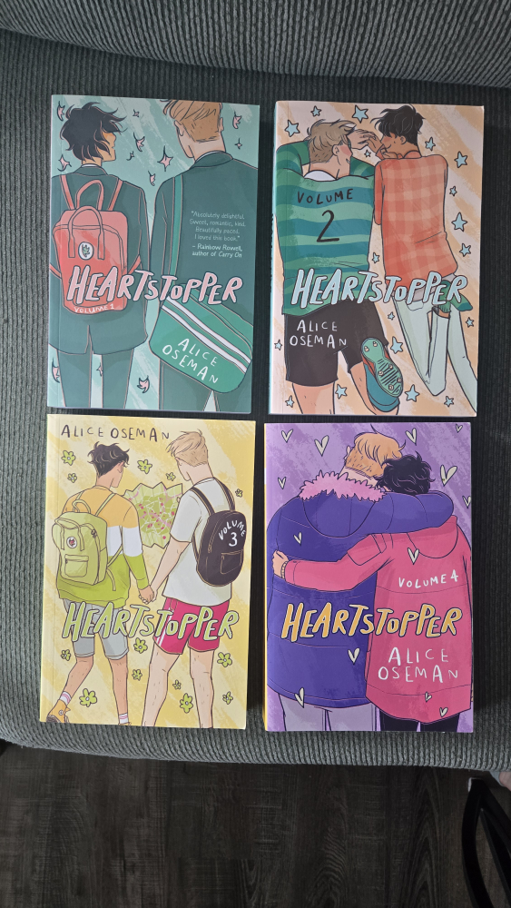 Heartstopper Volumes 1-4