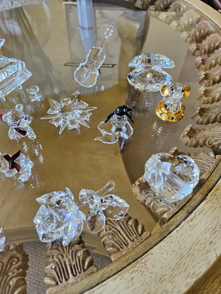 Swarovski Crystal Figurines Collection image indicator(3)