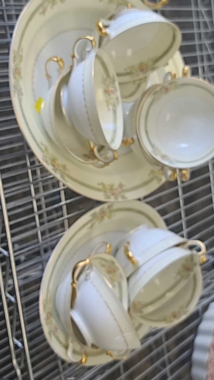 Meito China Hand Painted Tea Set image indicator(4)