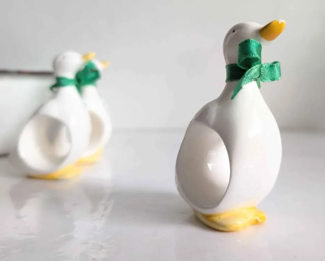 Set of 4 Napkin Rings ~ Porcelain Ducks image indicator(5)