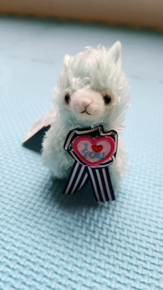 Amuse Alpacasso Keychain (~3.5 inches) thumbnail