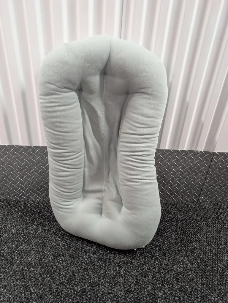 Snuggle Me Organic Baby Lounger image indicator(2)