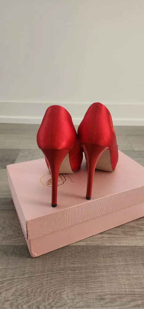 Red Heels with crystal Embellishments image indicator(3)