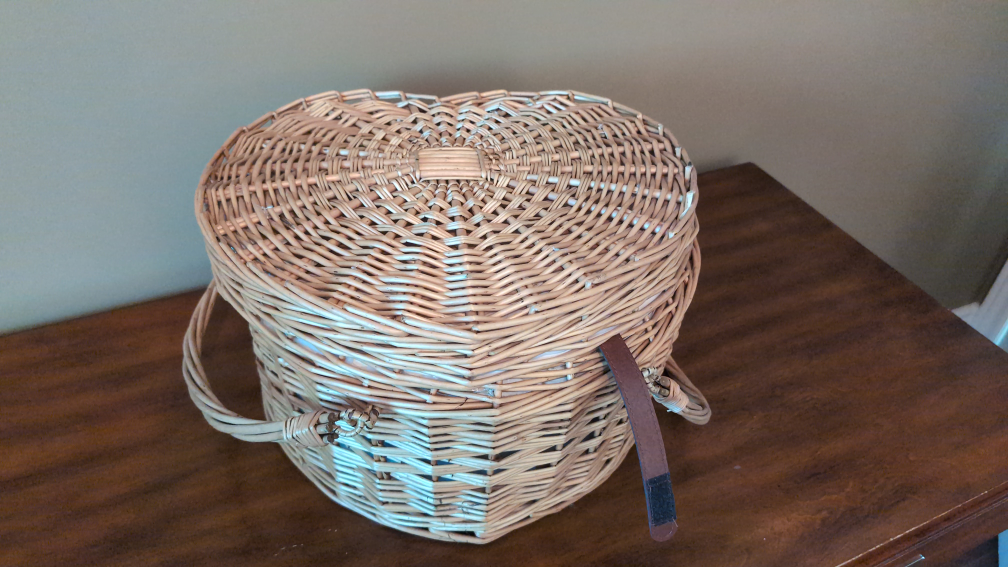 Picnic Time Heart Shaped Willow Basket - photo 2