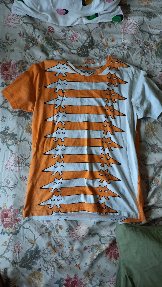 Quirky Illusion Dog Print Tee - Size Men M Women L thumbnail