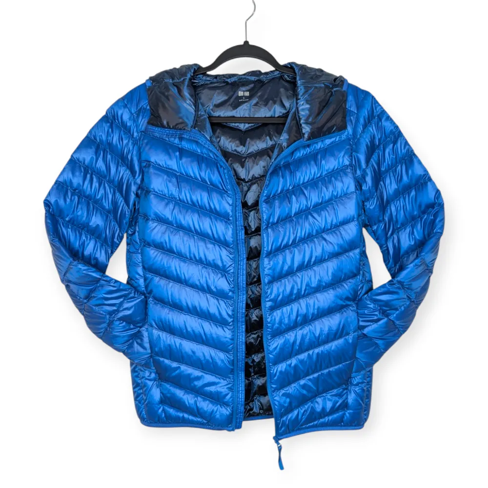 Uniqlo Ultra Light Down Hooded Jacket 🇨🇦 image indicator(2)
