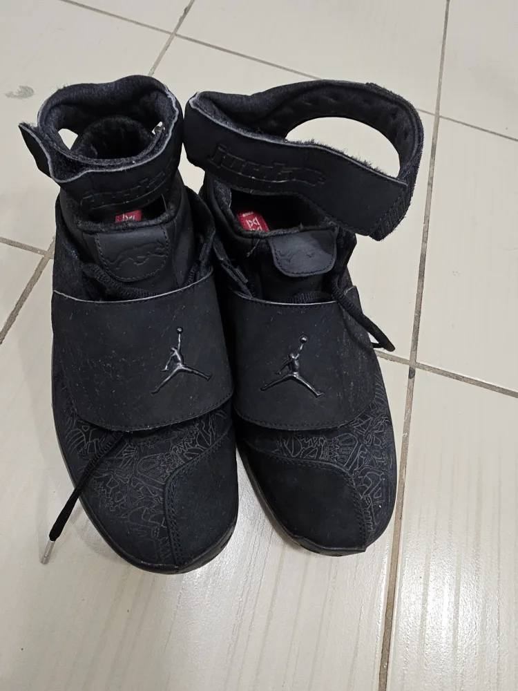 Jordan Black Shoes image indicator(2)