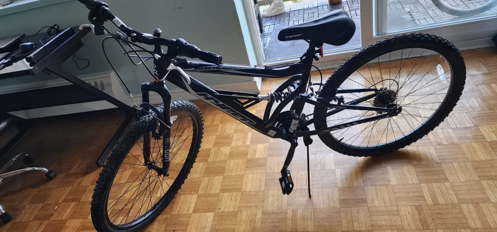 Hyper Shocker 26" Mountain Bike - Black/Silver thumbnail