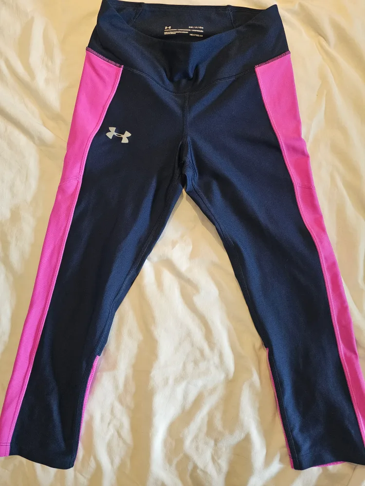Under Armour HeatGear Athletic Leggings - Size S (covers knee) thumbnail