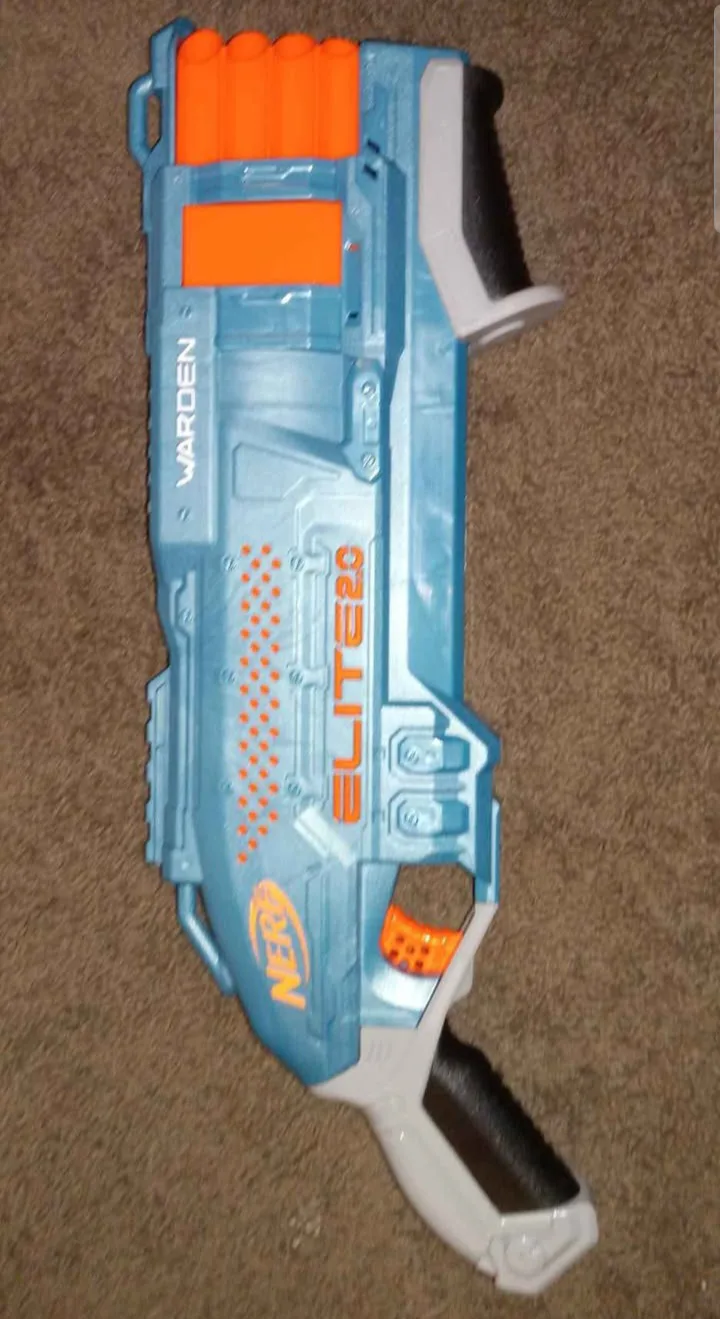 Nerf Elite 2.0 Warden Blaster thumbnail