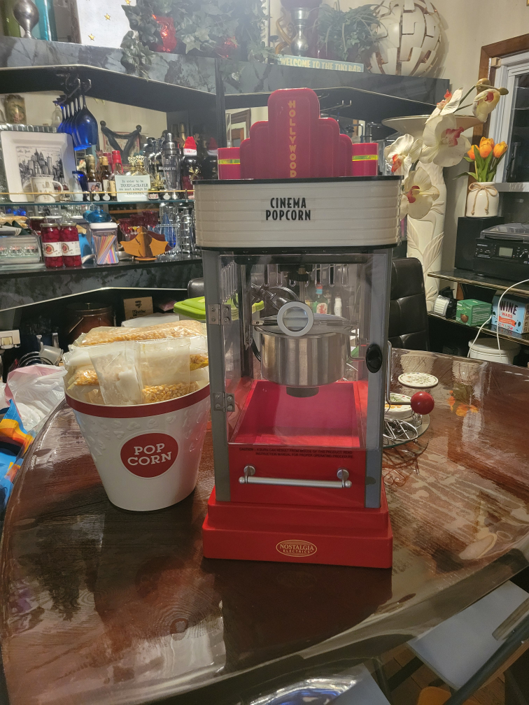 Nostalgia Cinema Style Popcorn Maker