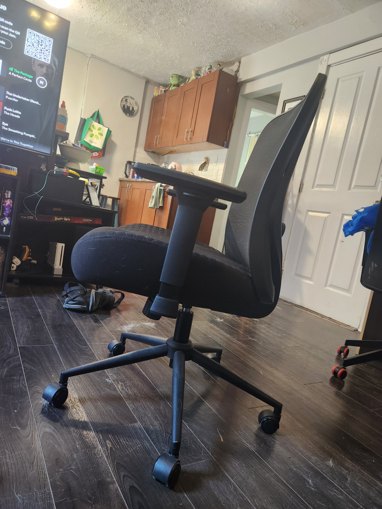 Black Office Chair - photo 2