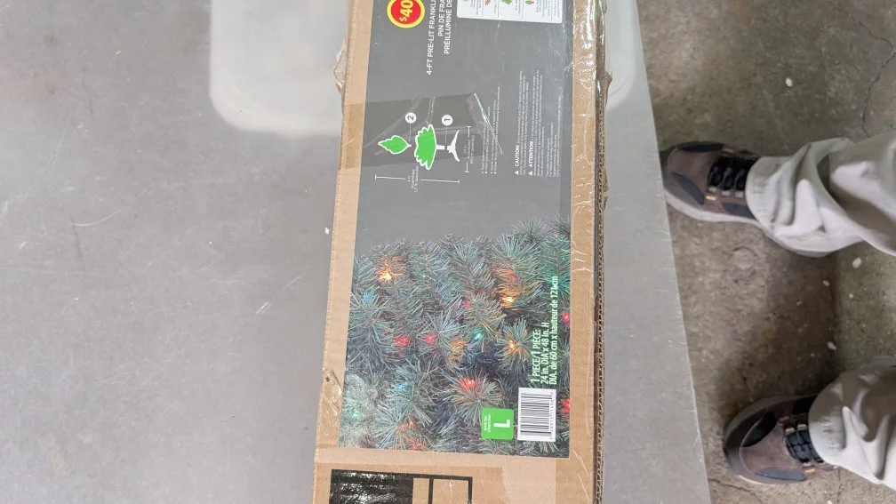 👀- 4-FT Pre-Lit Franklin Pine Tree. FCFS image indicator(3)