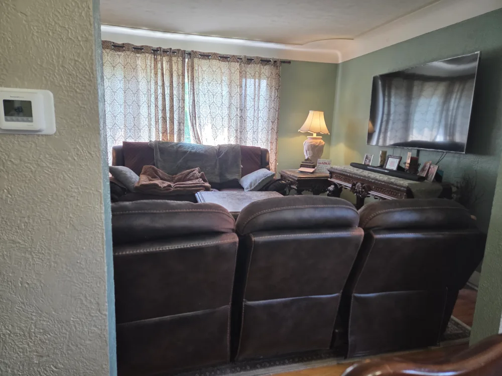 Brown Leather Reclining Sofa image indicator(3)