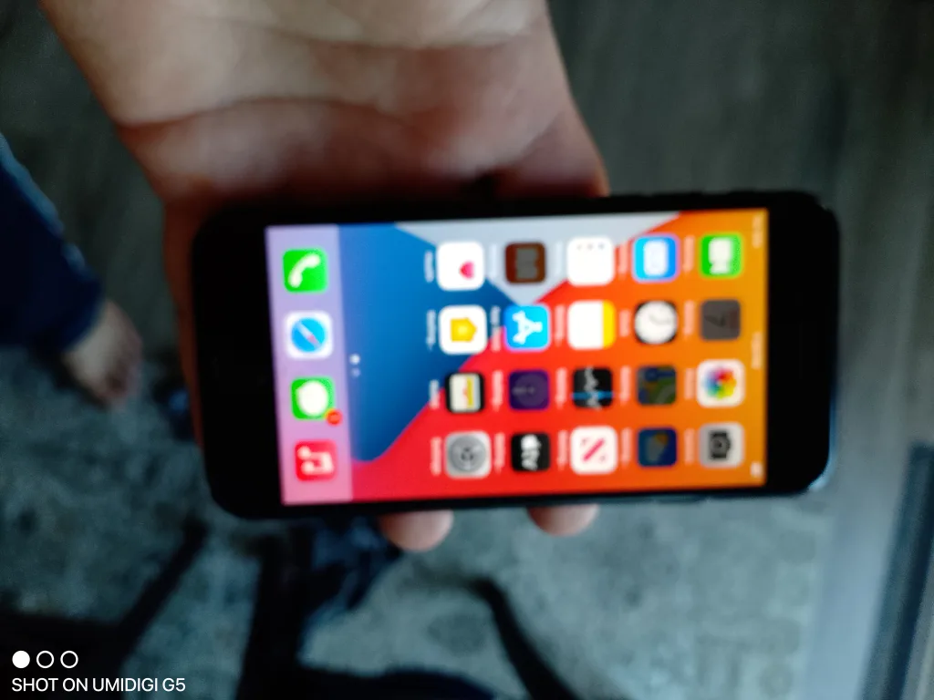 iPhone 7 unlocked thumbnail