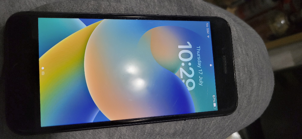 Unlocked IPhone 8 - 128GB - photo 5