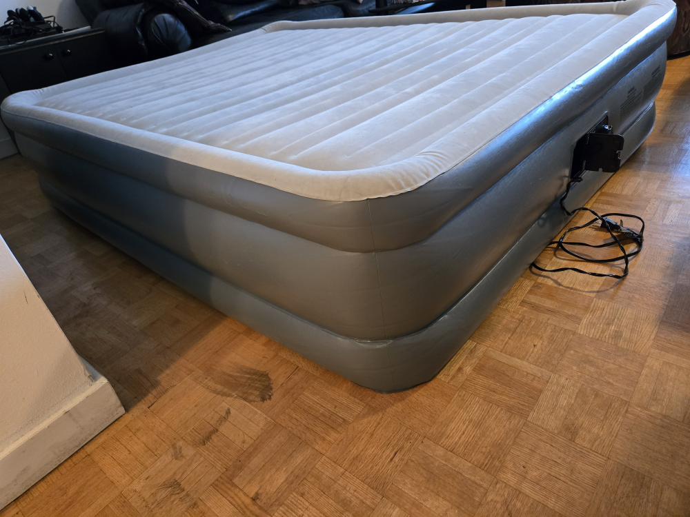 Woods Air Bed - Queen Size mattress