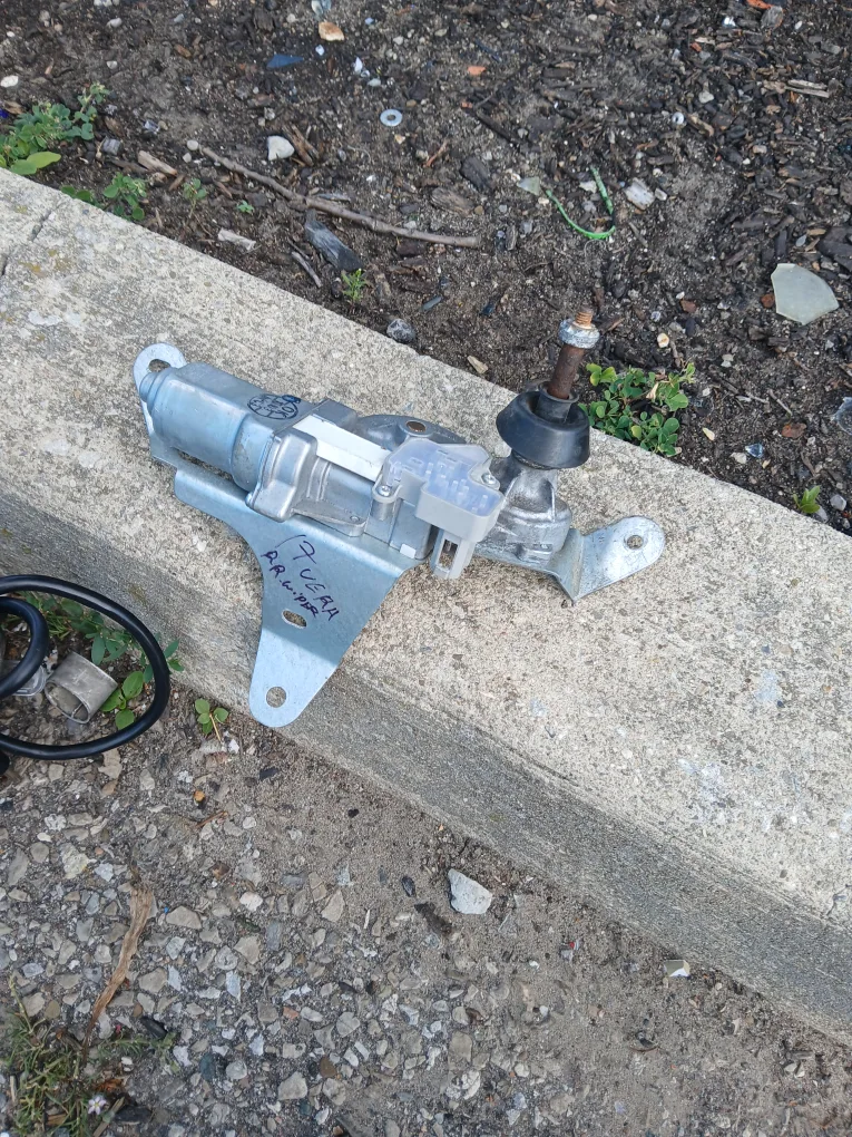 Rear Wiper Motor $100 value with receipt image indicator(3)